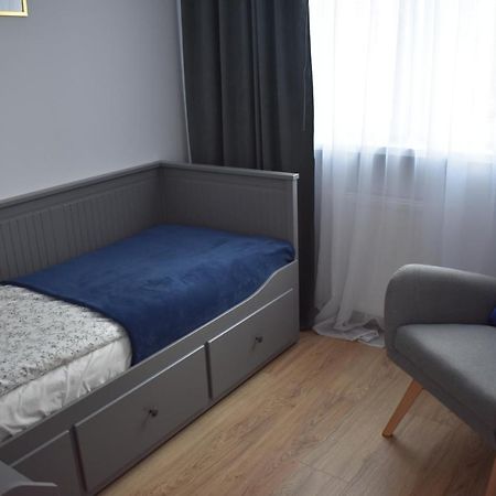 Apartament W Centrum Przy Parku Na Wyspie بيوا المظهر الخارجي الصورة
