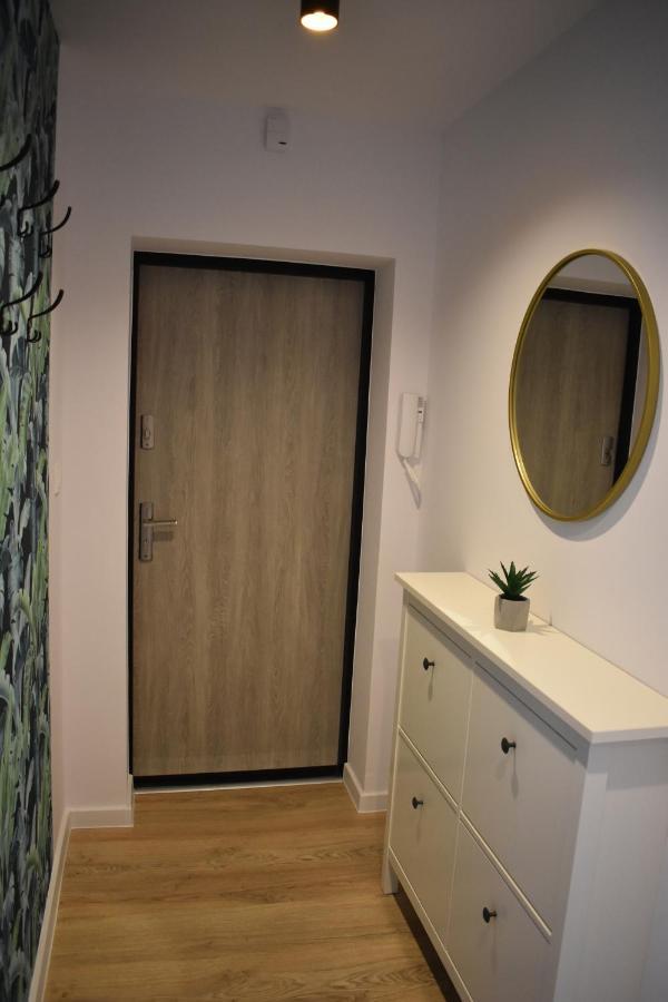 Apartament W Centrum Przy Parku Na Wyspie بيوا المظهر الخارجي الصورة